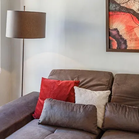 Flat Within Walking Distance To Flower Passage * 이스탄불